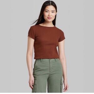 2 for $10 sale: Wild fable brown ribbed cropped crewneck t-shirt- L